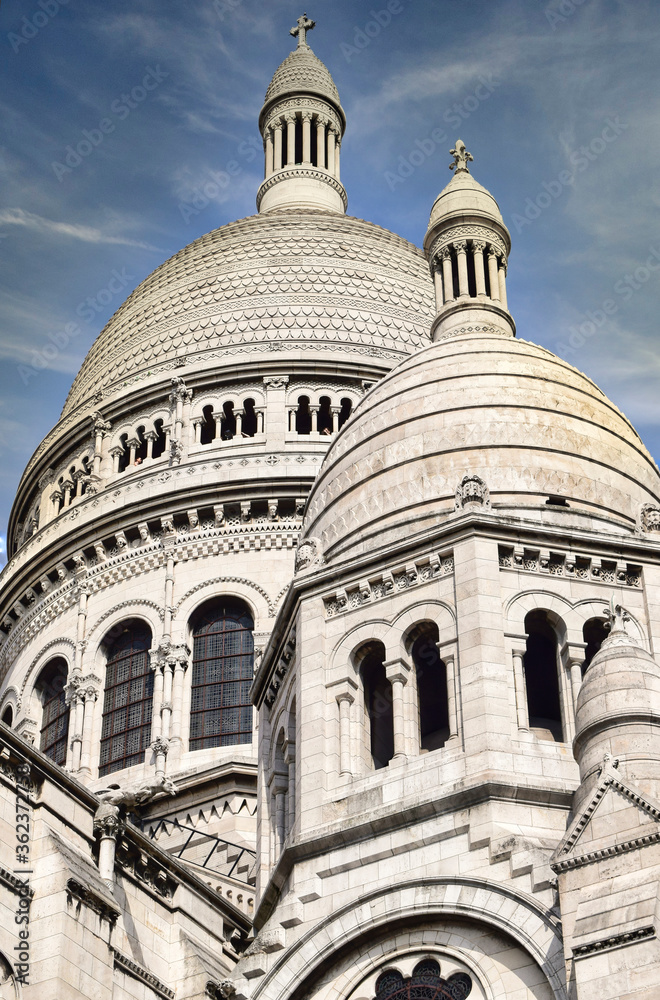 Detalle cupulas de la basilica del Sagrado Corazon en Paris