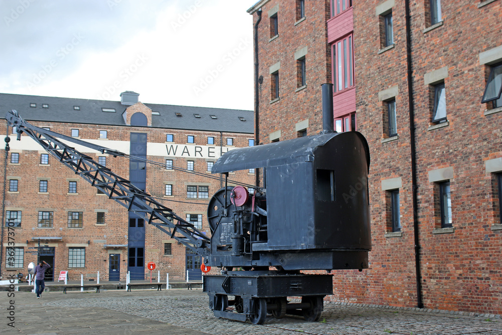 Fotografie Vintage Crane in Gloucester Docks, England