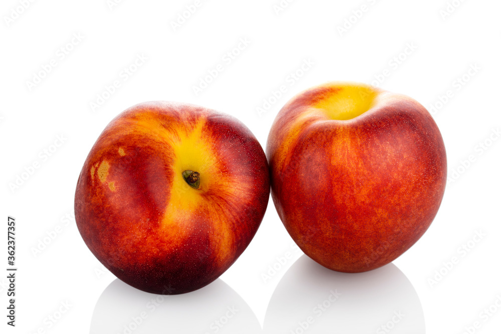 Peach. Two peachs on a white background. (Tr - seftali)
