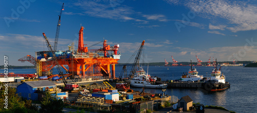 Fotografie Louisiana Oil Rig under repair at Woodside Dartmouth in Halifax Harbour Nova Sco