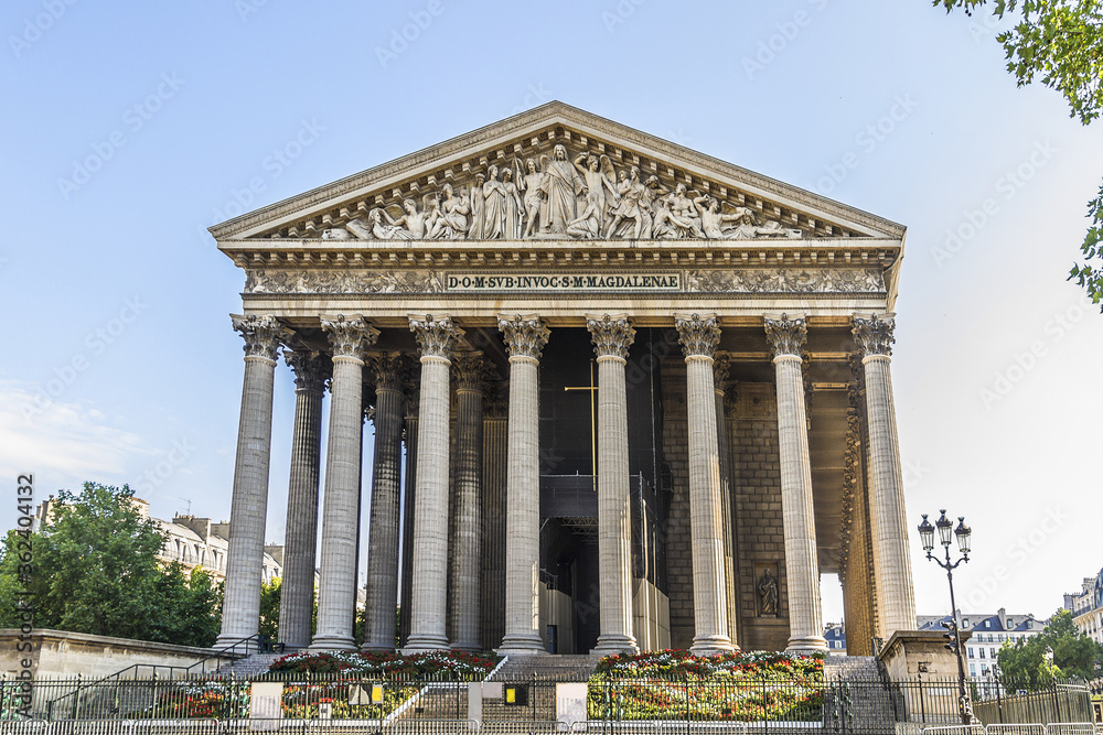 Obraz premium Eglise de la Madeleine, one of most famous churches of Paris, France. Madeleine Church designed in its present form as a temple to the glory of Napoleon's army.
