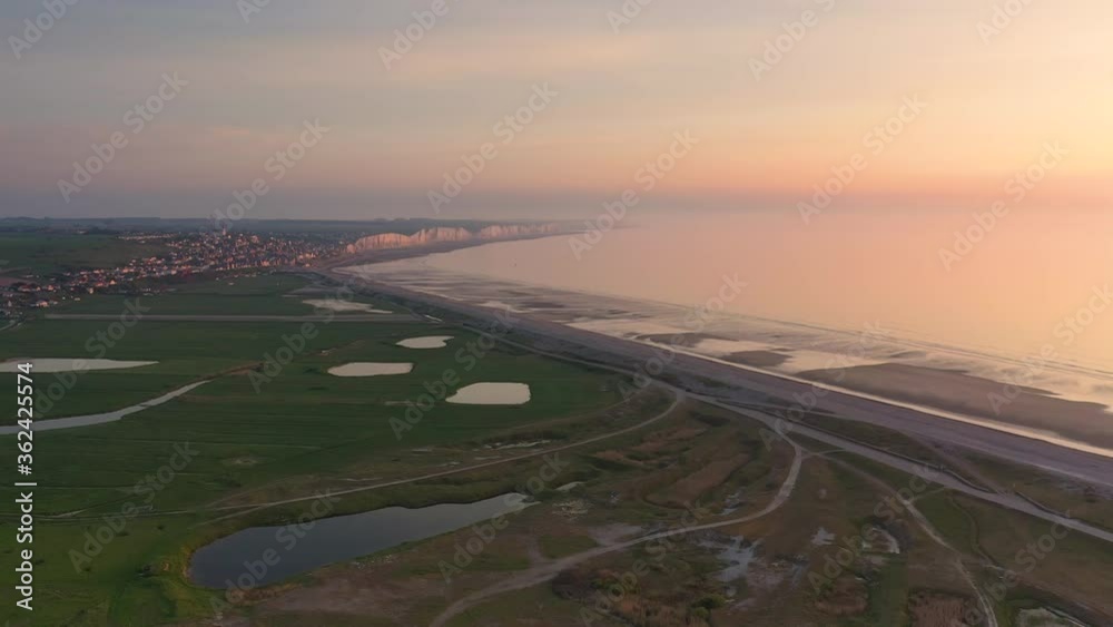 Le Hâble d'Ault vu du ciel en Baie de Somme (Picardie, Hauts-de-France, France) Le Hâble d'Ault vu du ciel en Baie de Somme (Picardie, Hauts-de-France, France)