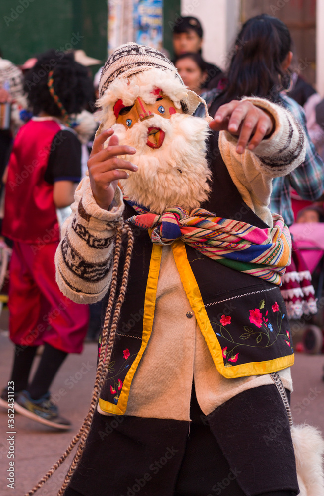 Joven danzante de carnavales Puno - Perú