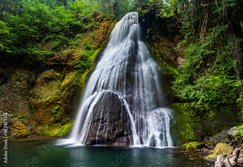 YAKSO FALLS  Little River  Cascade Range  Umpqua National Forest  Southern Oregon