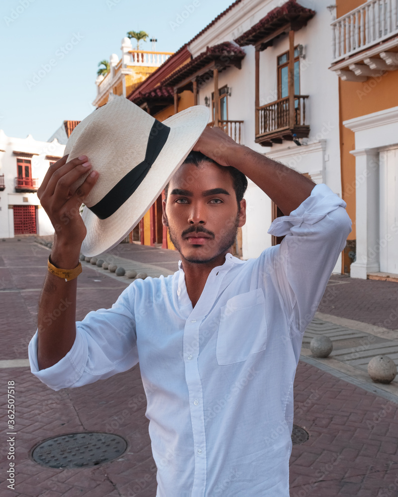 Naklejka premium Man in a Panama hat in Cartagena de Indias, Colombia