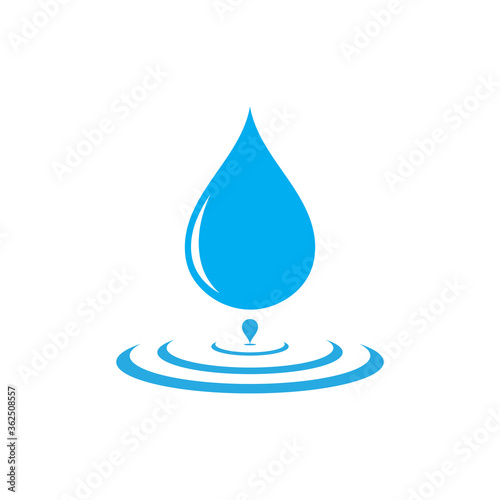 Water drop Logo Template vector illustration