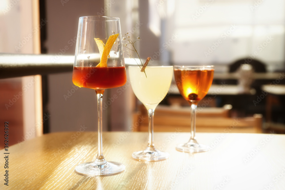 Naklejka premium Three simple looking cocktails, toned