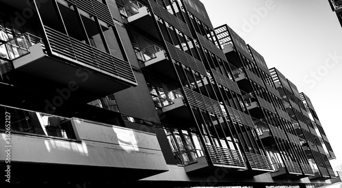edificio  arquitectura  agiotaje  despacho  ciudad  urbana  lentes  construcci  n  cristaleras  abstracta  azul  negro  cielo  casa  alto  computaci  n  acero  blanco  rascacielos  construcci  n  tecnolo