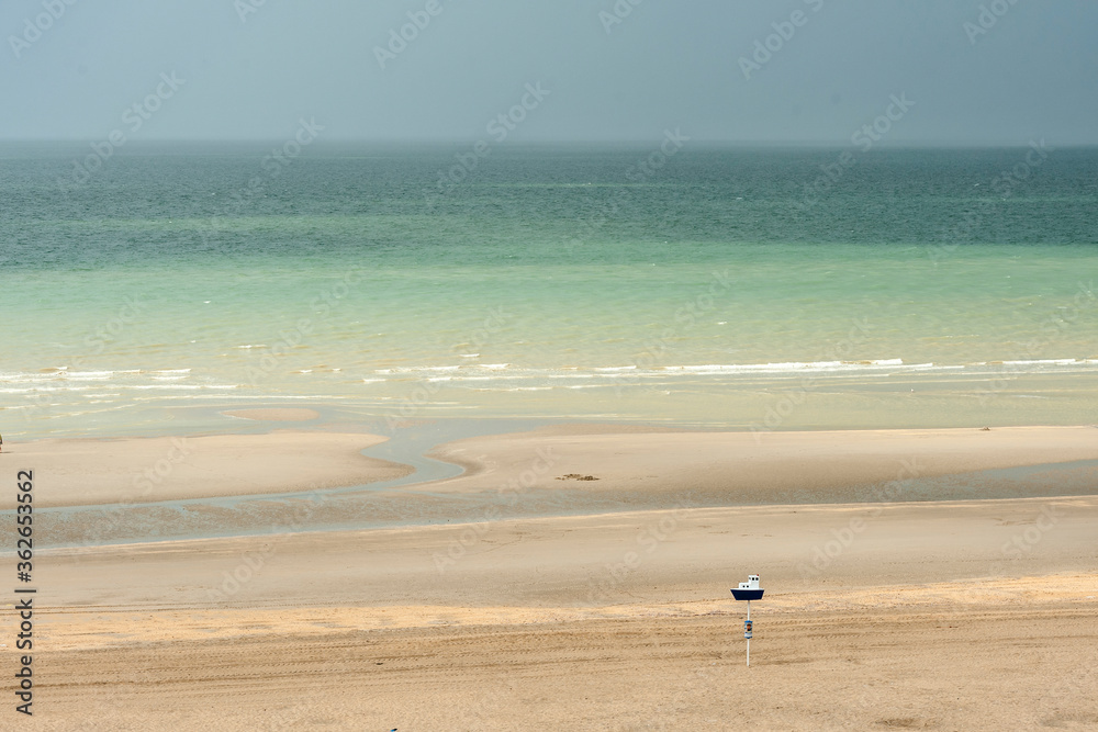 Obraz premium low tide on the beach of Ostend in Belgium