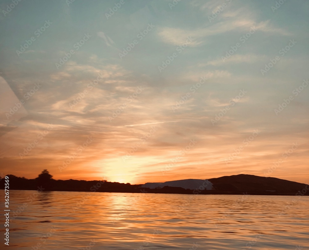 Obraz premium sunset over the sea