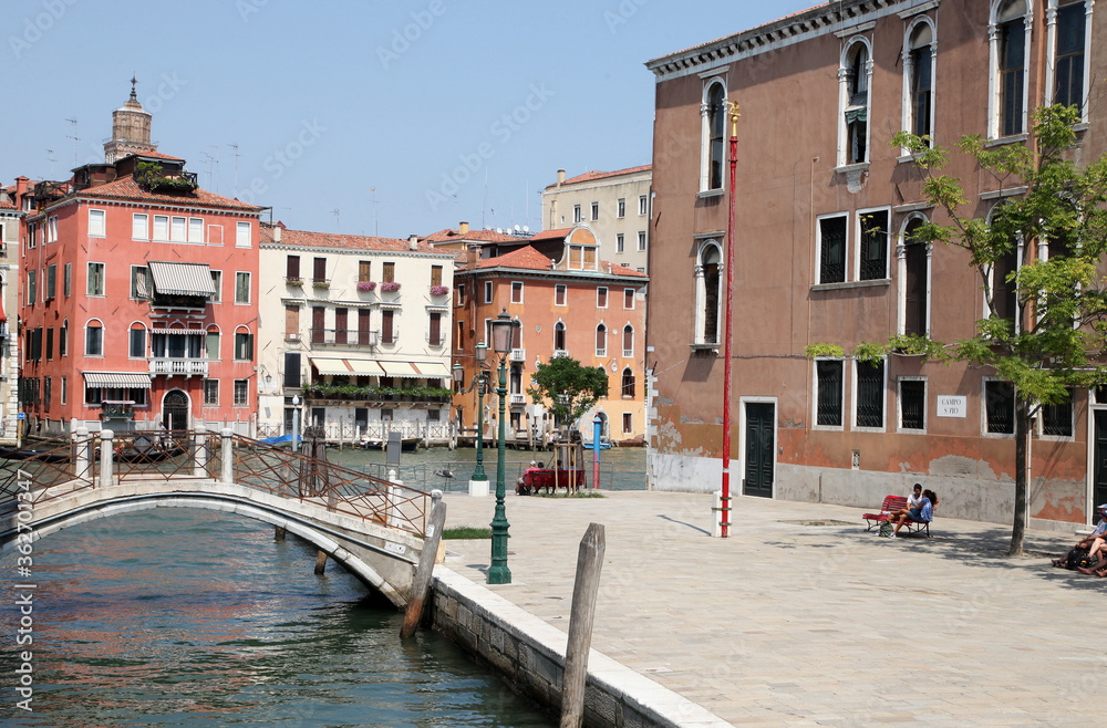 Grand Canal in Venice featuring buildings and boats