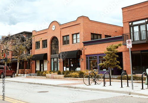 Shops, retail business and restaurants along Pearl Street Mall, a pedestrian mall in Boulder County. Boulder, Colorado, USA