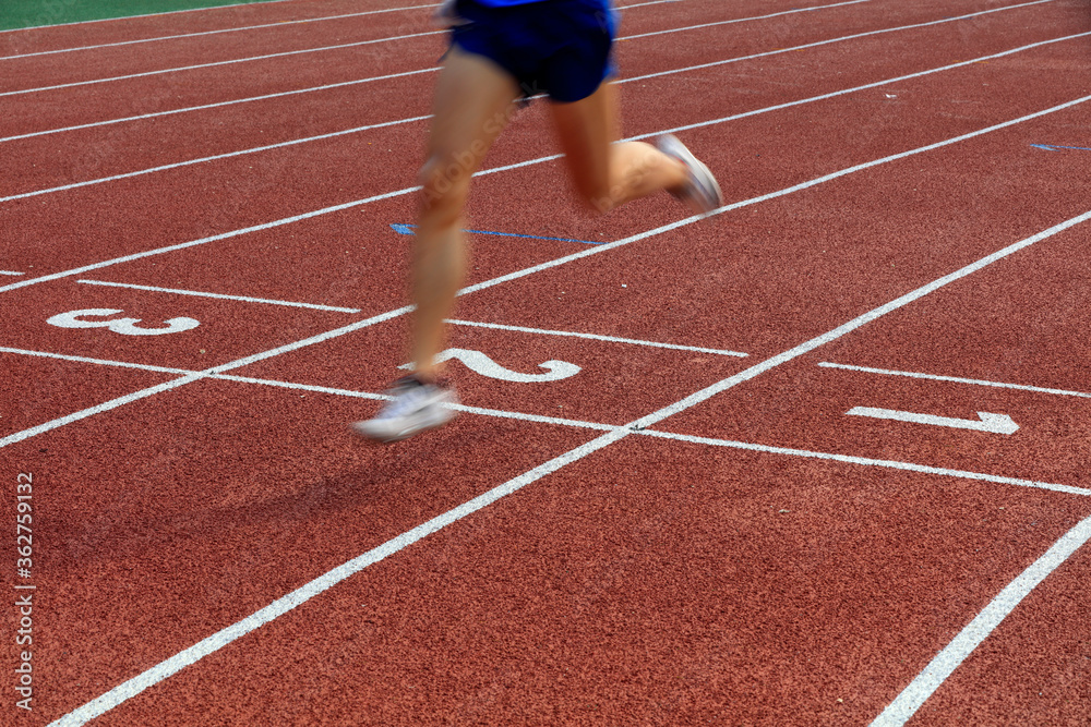 legs of a long distance runne