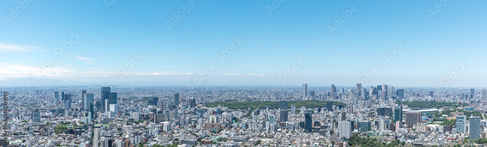 (東京都-風景パノラマ)青空と渋谷から新宿までの風景２