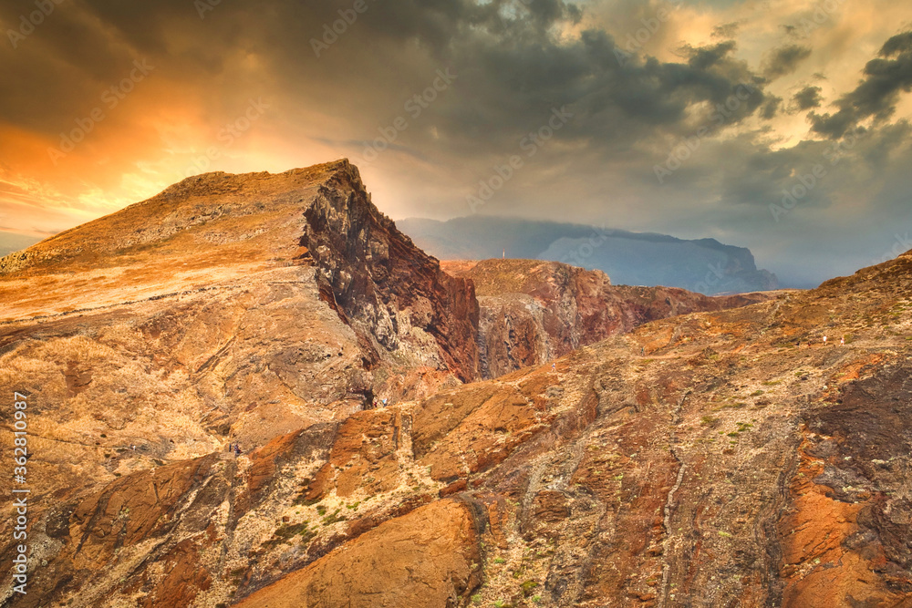 Obraz premium The magnificent dramatic landscape with the red desert dunes on the Ponta de São Lourenço (Saint Lourence cape) on Madeira island