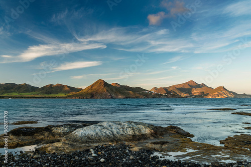 El Parque Natural de Cabo de Gata-Níjar al atardecer, San José, provincia de Almería, Andalucía, España.