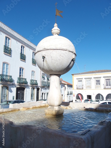 Brunnen in Evora Portugal
