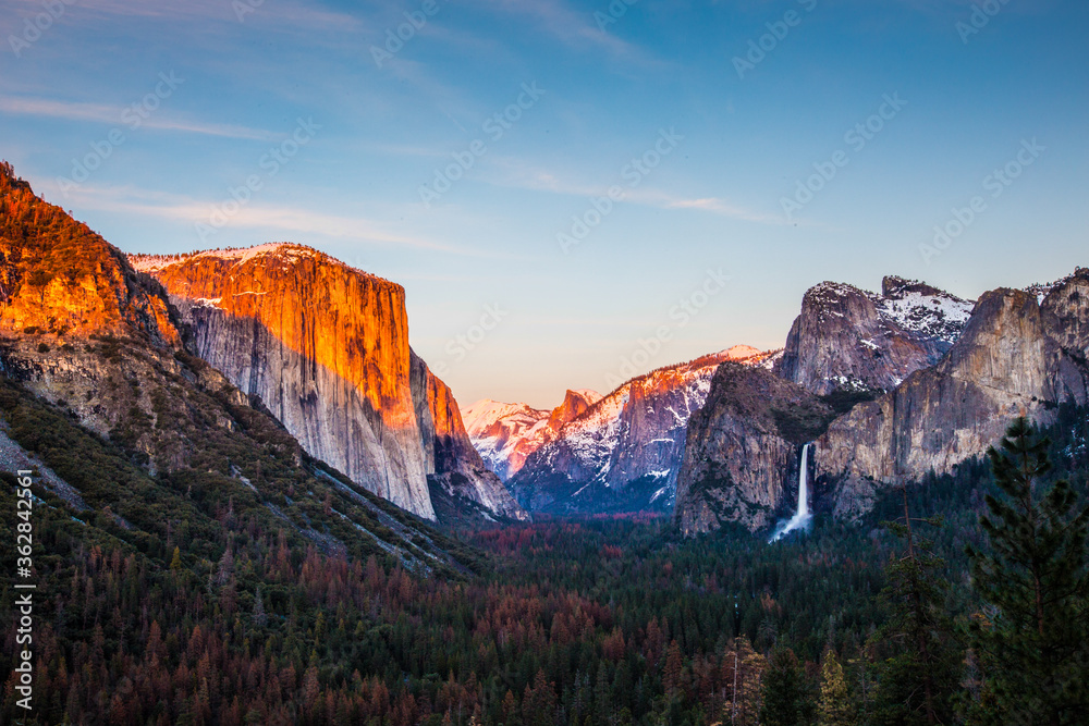 The Yosemite Valley at sunset, shot at tunnel view point, in winter.