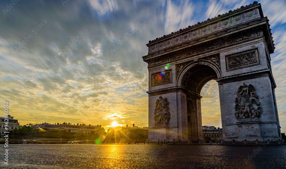 Fototapeta premium The Arc de Triomphe de l'Étoile (