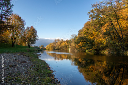 Jesień nad rzeką, Olza, Czeski Cieszyn, Czech Republic 