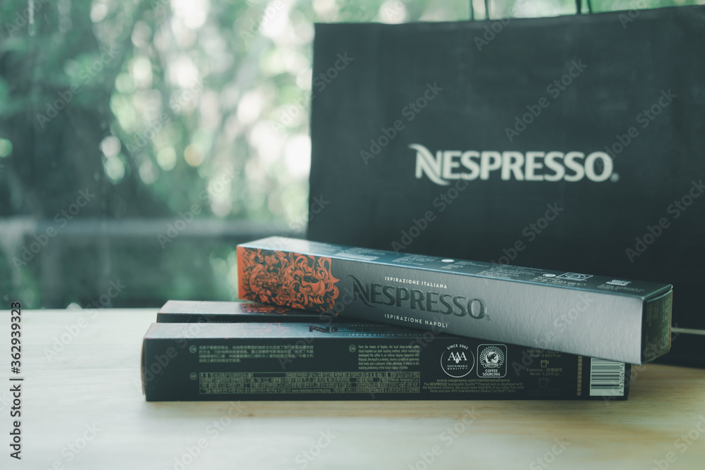 Samut Prakan, Thailand - July 7, 2020 : Nespresso coffee capsules. Nespresso  flavors of Ispirazione Napoli coffee foto de Stock | Adobe Stock