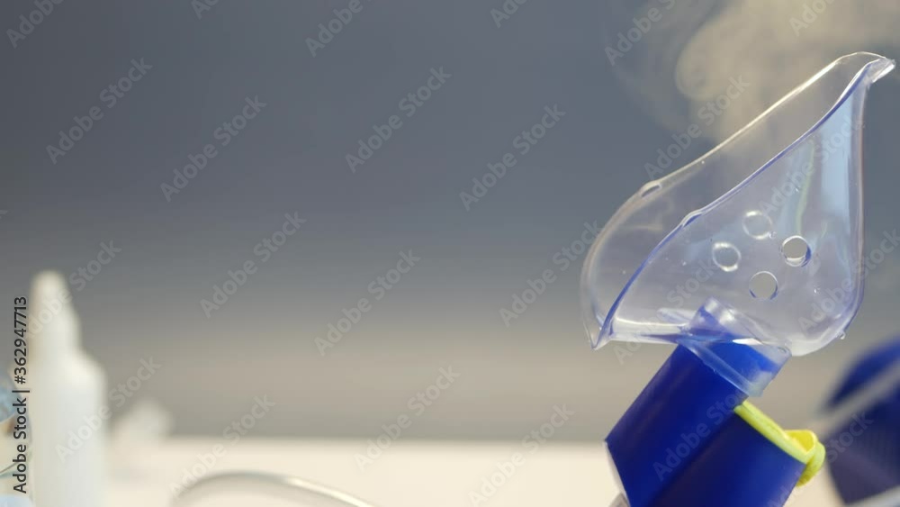 Oxygen mask of nebulizer, medical equipment for pneumonia, covid, sars and bronchitis treatment
