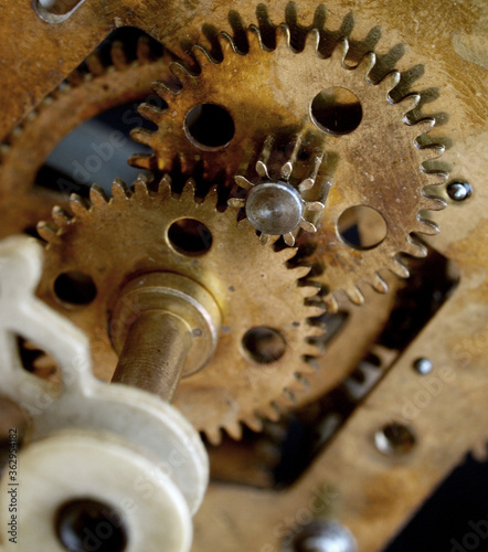 Foto vintage clock mechanism brass gear close up