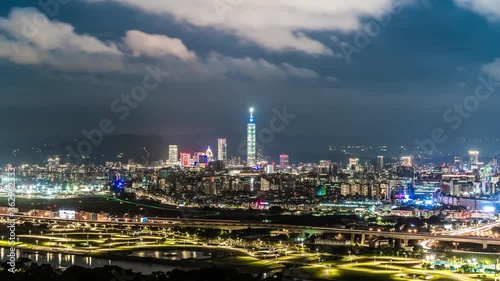 Wallpaper Mural Taipei, Taiwan Hushan Xiangshan filmed Taipei skyline Taipei 101 night time-lapse video Torontodigital.ca