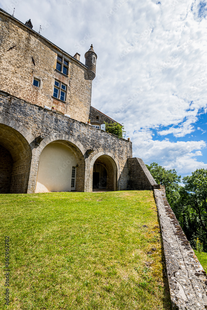 Le Château de Frontenay Le Château de Frontenay