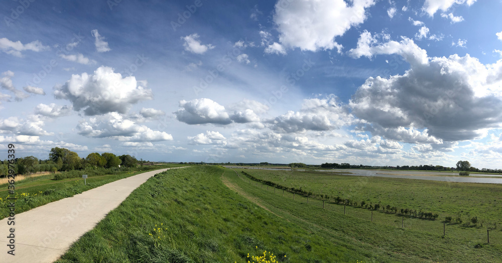 Bicycle path around Zalk in Overijssel
