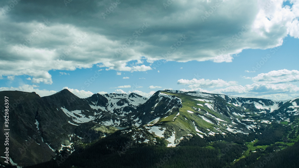 Obraz premium mountains and clouds