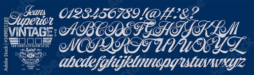 Craft retro vintage typeface design. Youth fashion type.