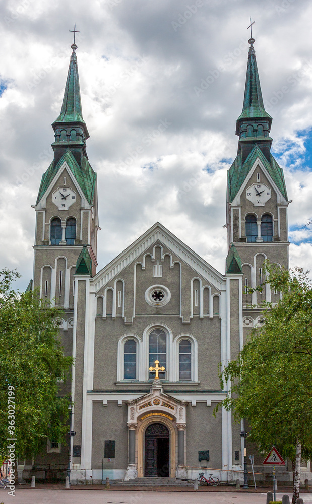 This parish church Sv. Janeza Krstnika is a former Gothic and now Baroque building in 17 century in the old city Ljublajana 