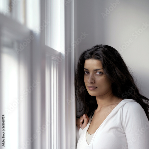 Woman looking at the camera © ImageHit