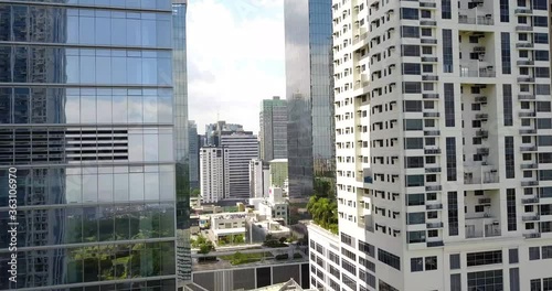 Amazing reflection in the building BGC Philippines 4k photo