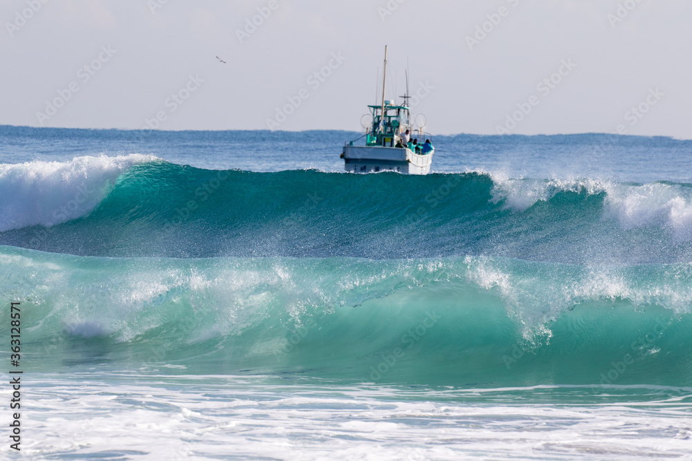 Naklejka premium Japan Waves, the ocean in Japan is very beautiful, especially near Tokyo. There are many famous coastal areas. Chiba is the most popular for surfing you can learn to surf at these locations as well.