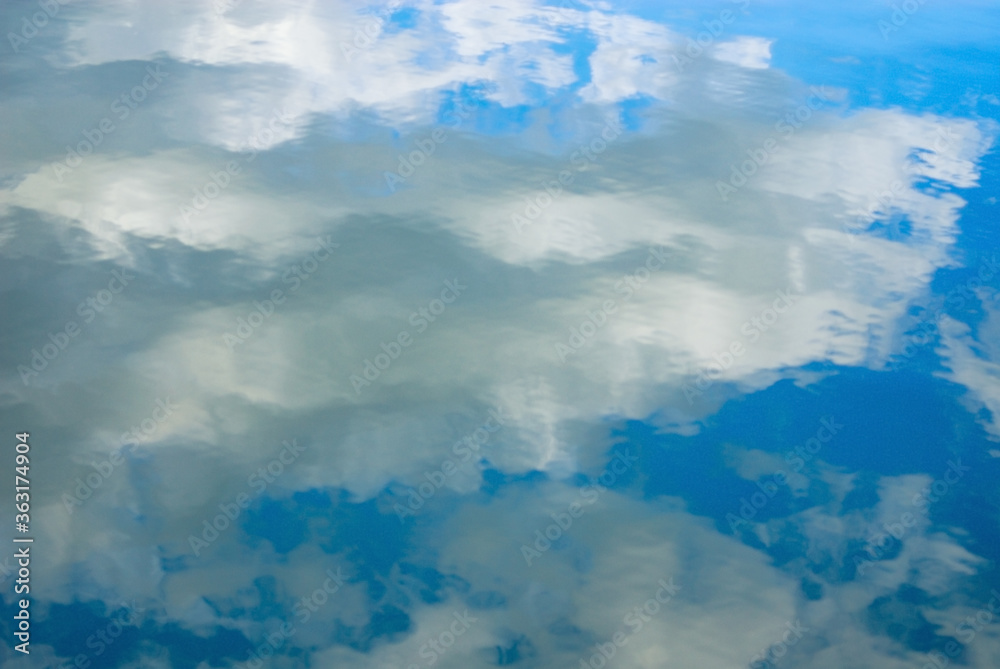 Fototapeta premium 水 反射 空 素材