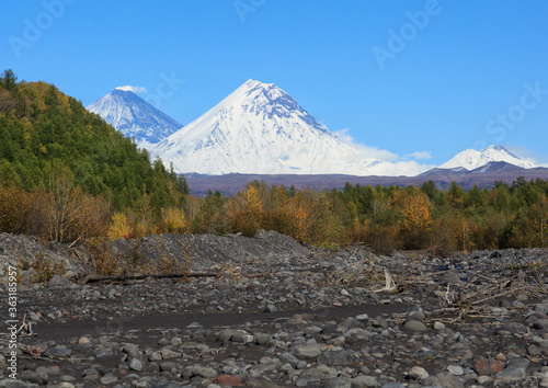 Russia, Far East, Kamchatka Peninsula..Volcanoes  Kliuchevskoi(4800m) Kamen(4585m)