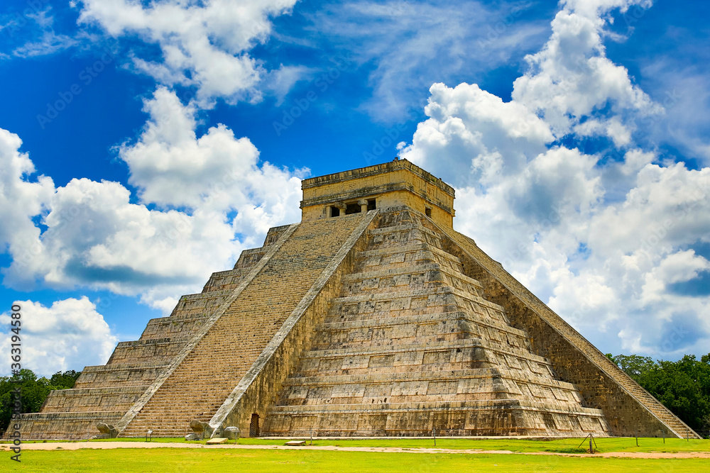Chichén Itzá, Pyramid of Kukulcán