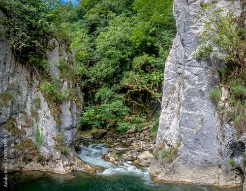 Gorges d'Enfer dans l'Ain photo