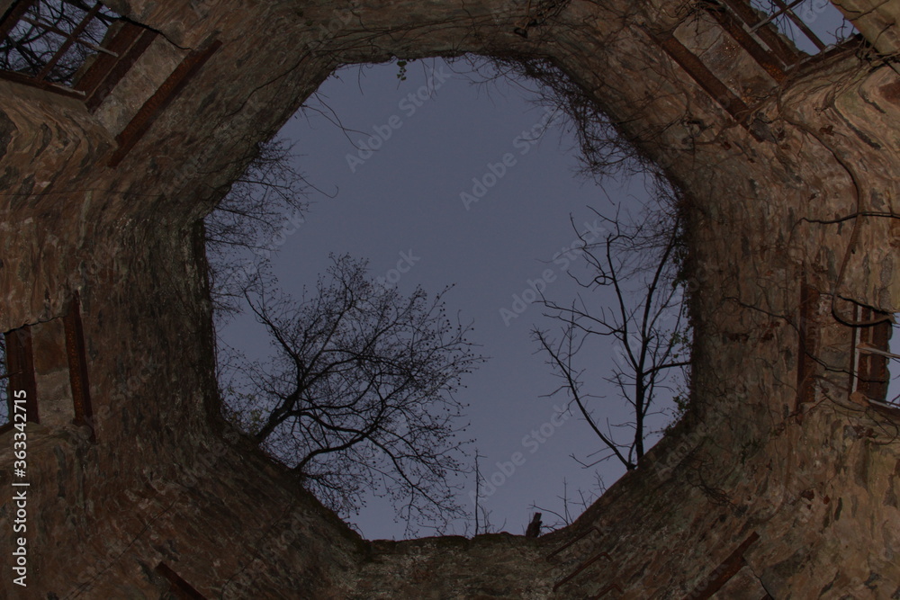 sky through the waterworks ruins