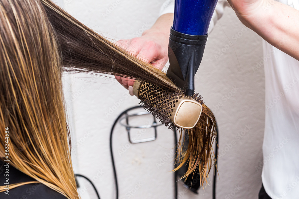 Naklejka premium woman with long hair