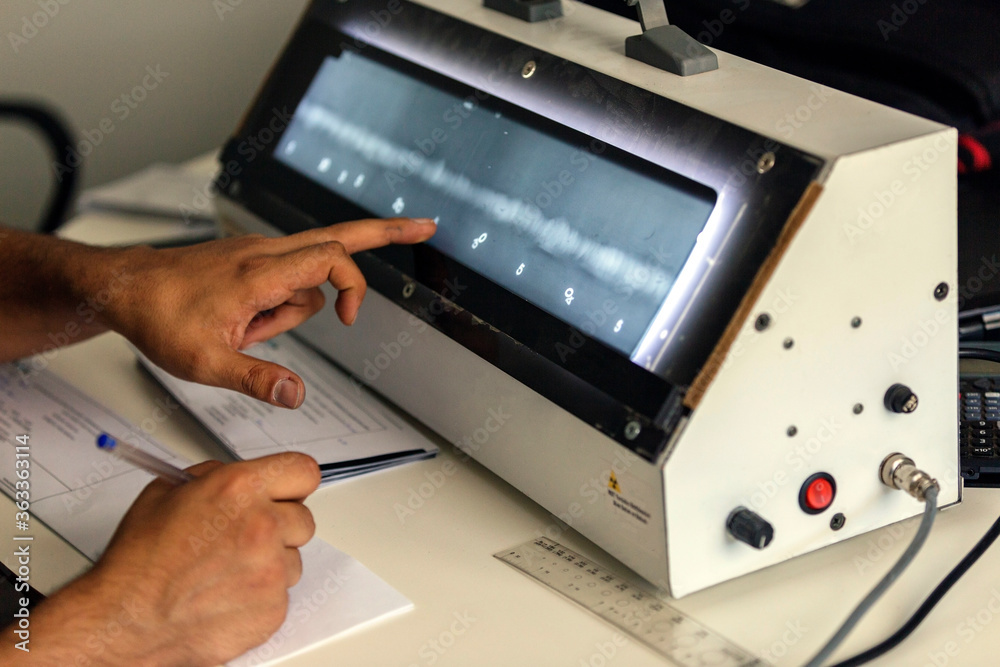 The inspector evaluation radiography of the weld metal with xray film