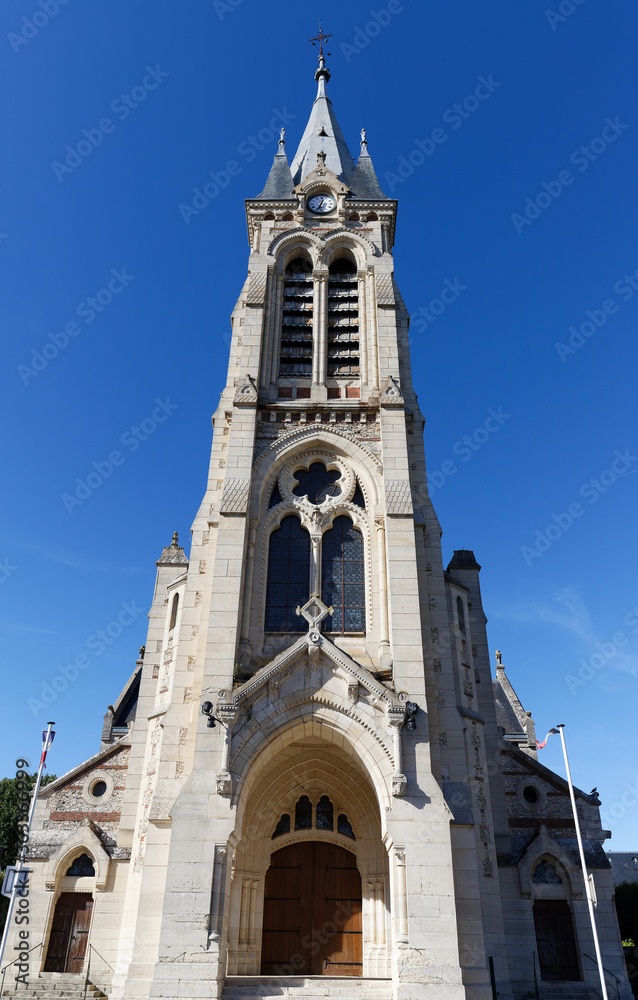 Saint-Lubin church in Rambouillet was built between 1868 and 1871, 50 km southwest of Paris.