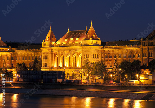 night view of budapest