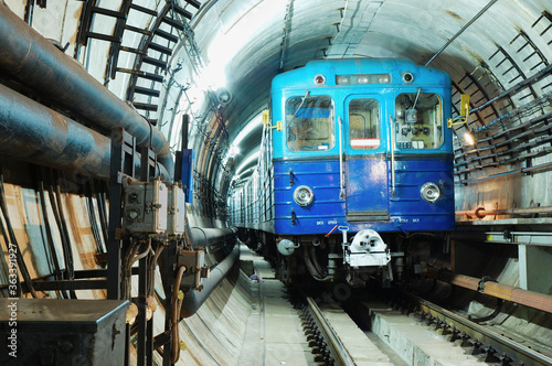 Metro train in the tunnel (ID: 363391927)