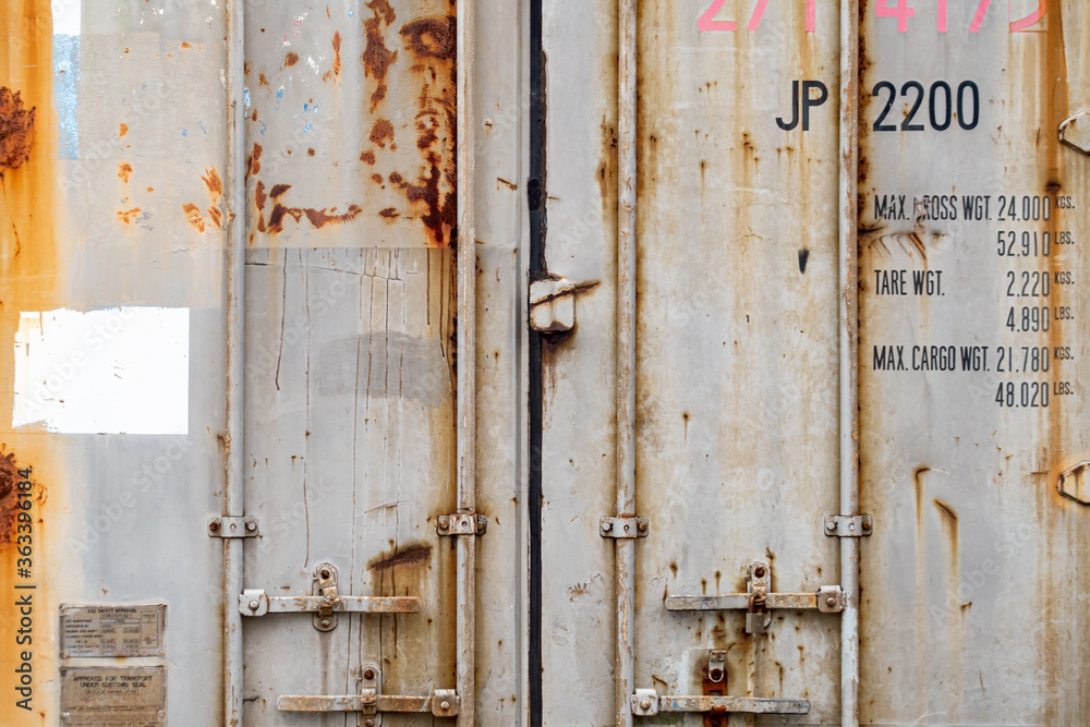 Naklejka premium 錆びたコンテナの扉/ビンテージ/アメリカン