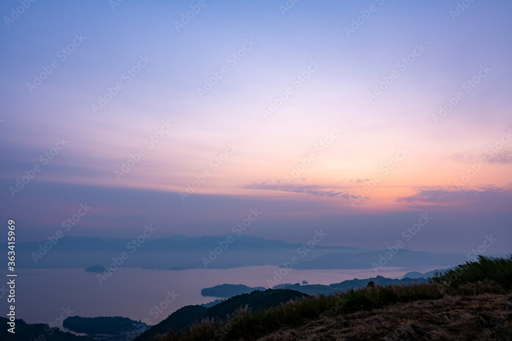 夜明けの大村湾の空 夜明けの大村湾の空