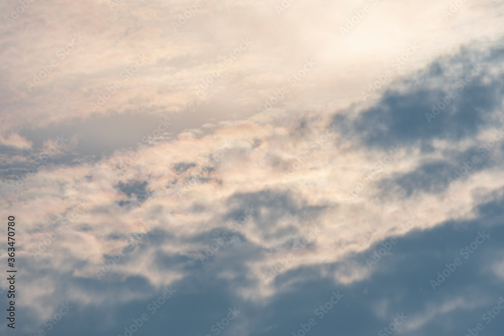 青空に浮かぶ雲