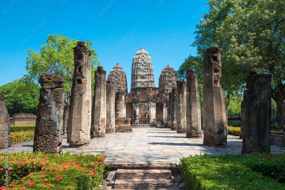 Wat Si Sawai in Sukhothai Historical Park, Sukhothai, Thailand. It is part of the World Heritage Site - Historic Town of Sukhothai and Associated Historic Towns. Wat Si Sawai in Sukhothai Historical Park, Sukhothai, Thailand. It is part of the World Heritage Site - Historic Town of Sukhothai and Associated Historic Towns.
